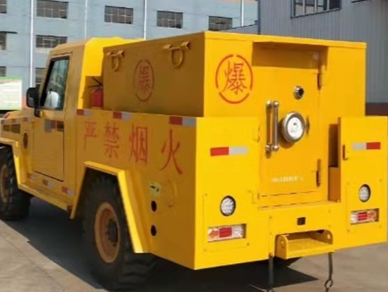 株洲凯龙爆破器材运输车：保障爆破任务的安全运行